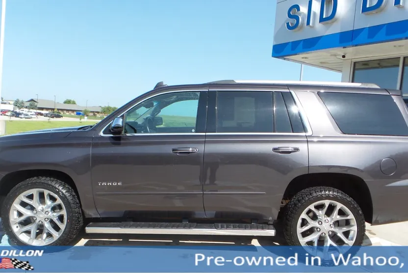 2017 Chevrolet Tahoe Premier photo 1