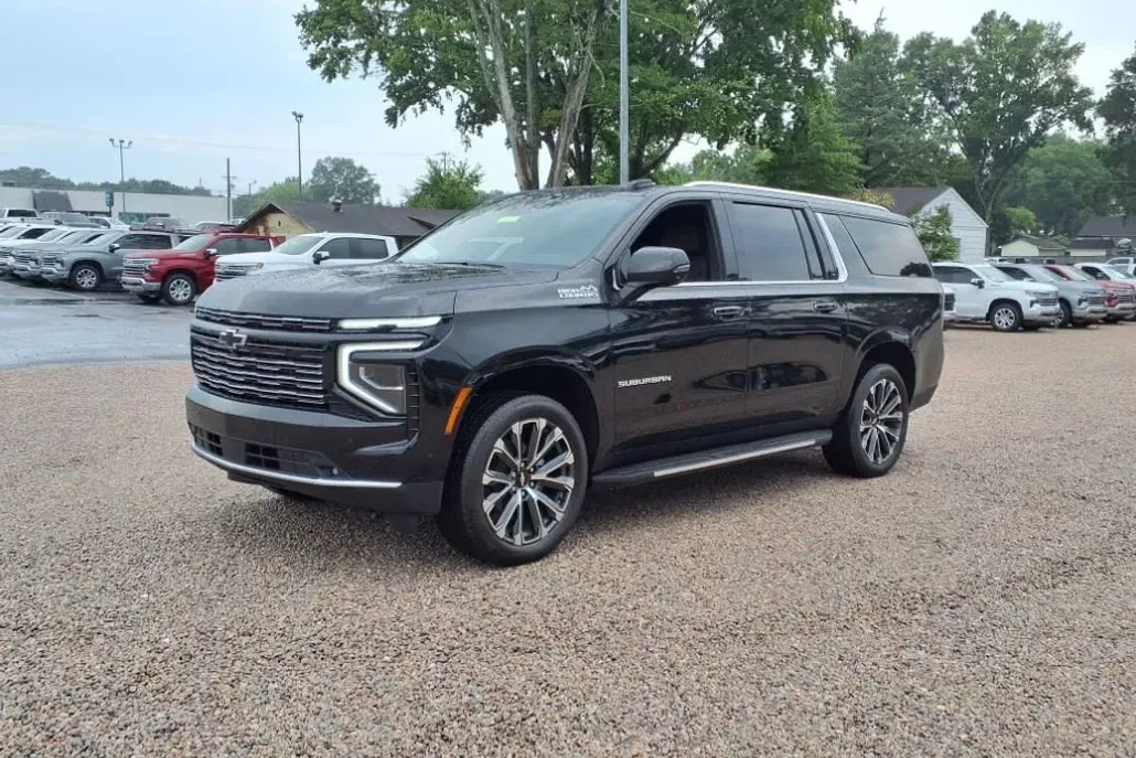 2025 Chevrolet Suburban High Country photo 1