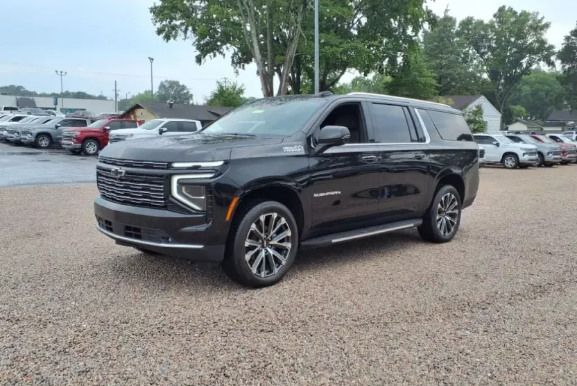2025 Chevrolet Suburban High Country photo 1