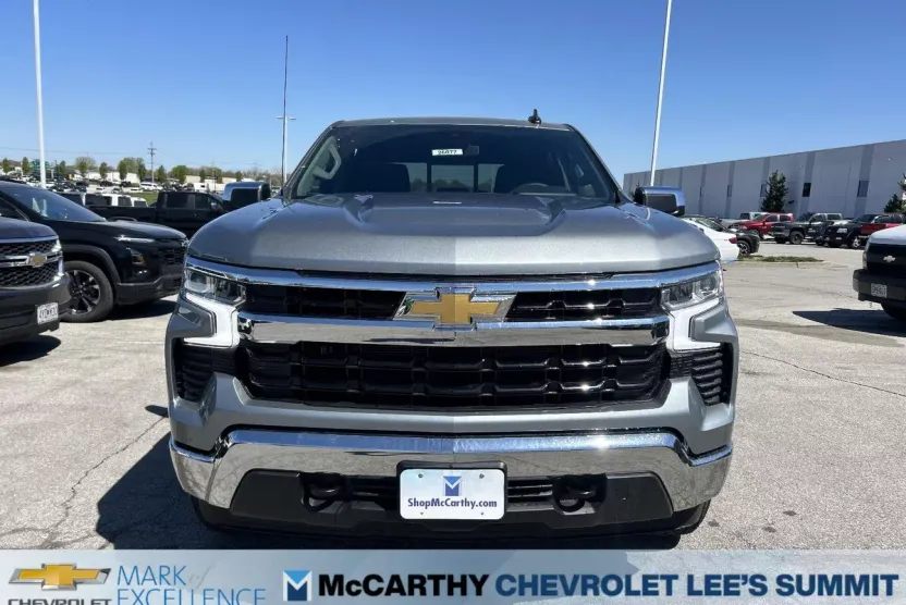 2025 Chevrolet Silverado 1500 LT photo 1