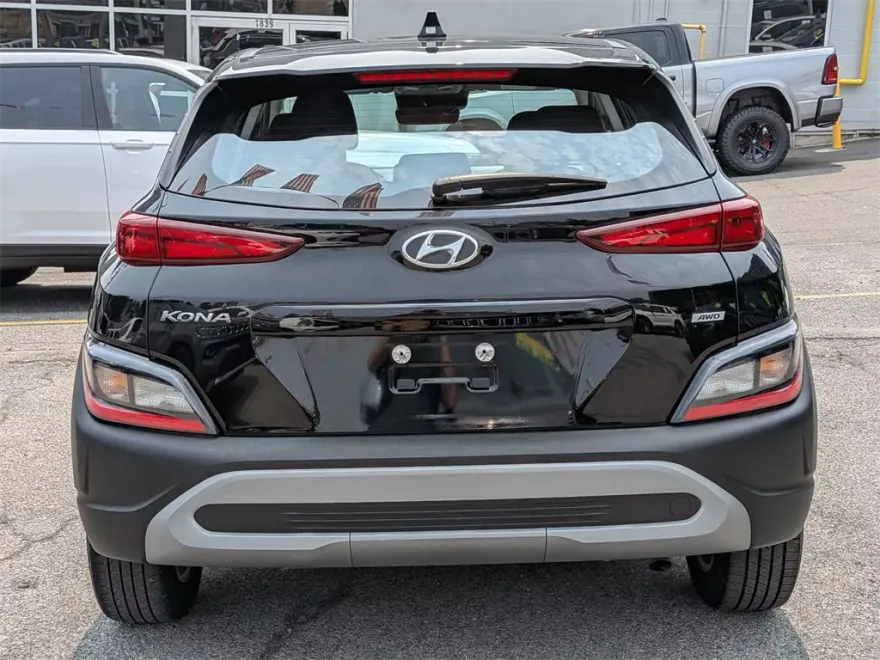 2023 Hyundai Kona SE photo 1