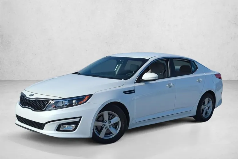 2015 Kia Optima LX photo 1