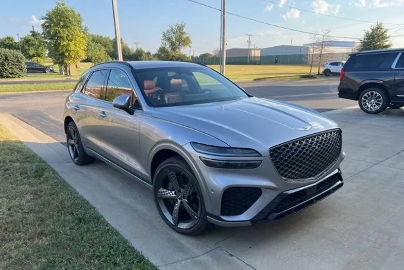 2024 Genesis GV70 3.5T Sport photo 1