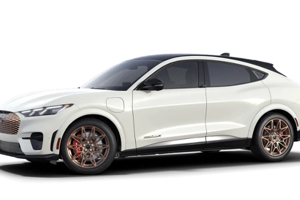 2025 Ford Mustang Mach-E GT photo 1