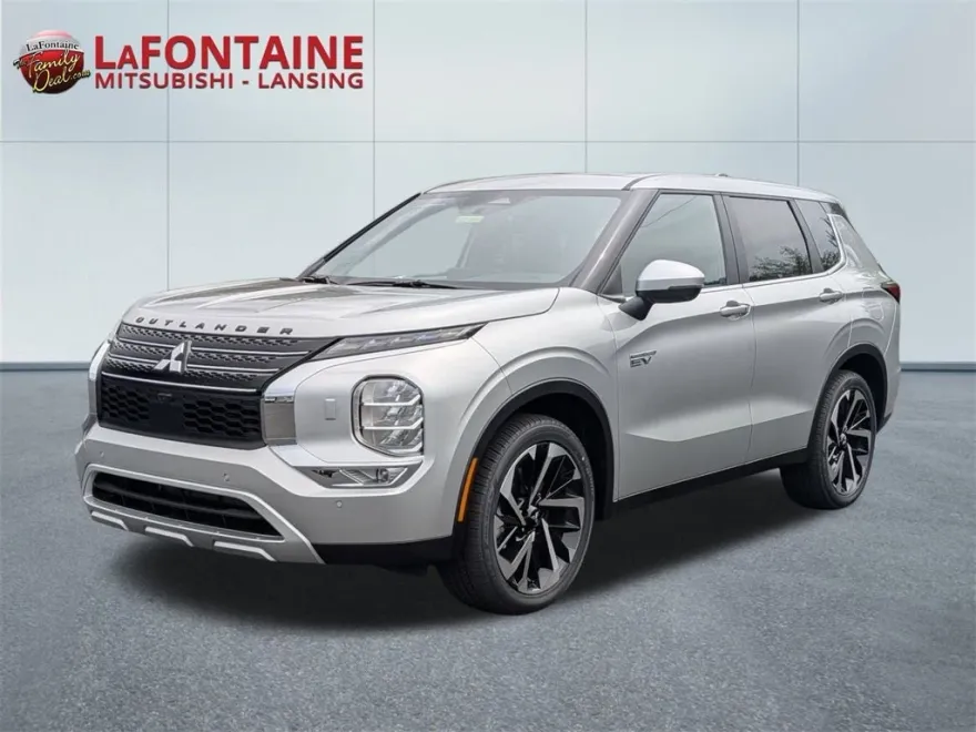 2025 Mitsubishi Outlander PHEV SE photo 1