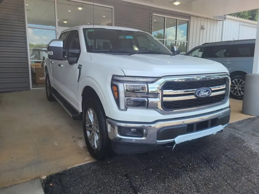 2025 Ford F-150 Lariat photo 1