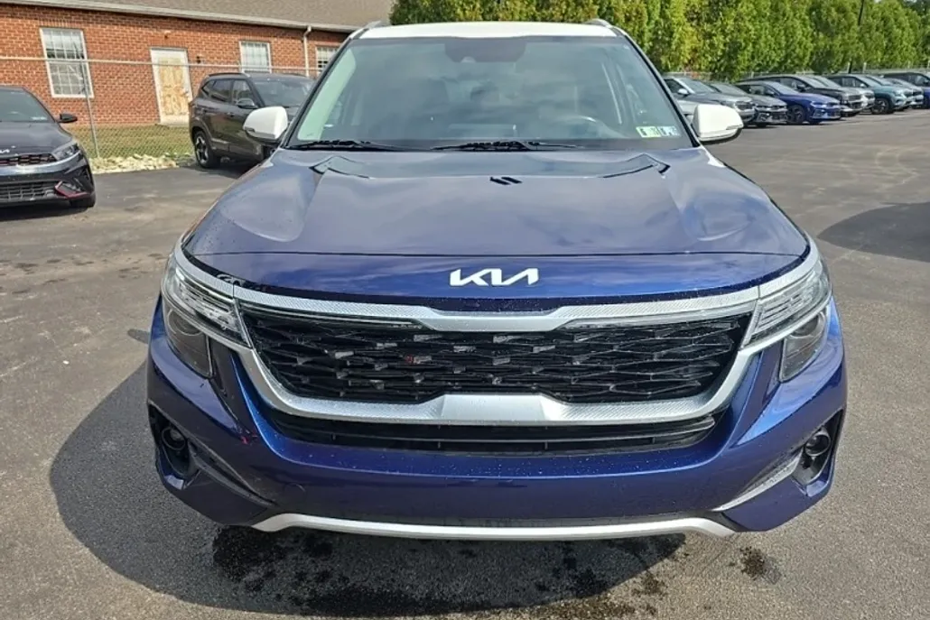 2022 Kia Seltos S photo 1