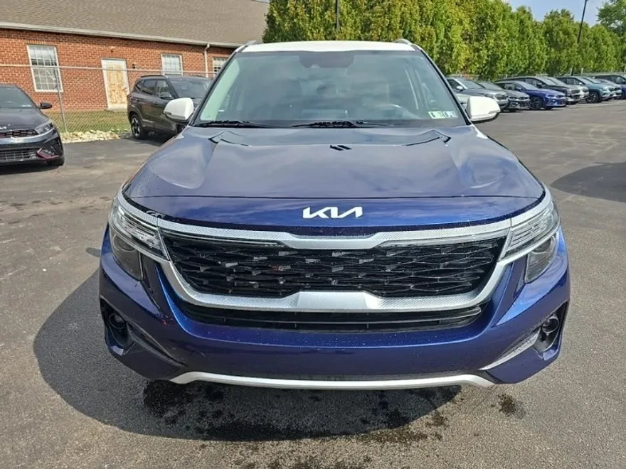 2022 Kia Seltos S photo 1