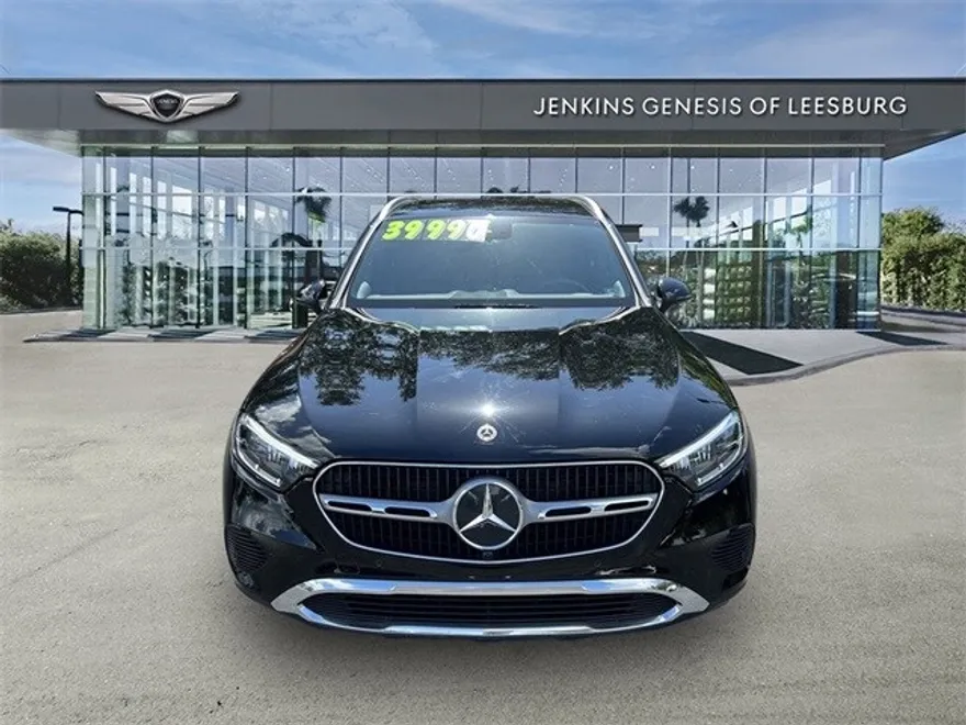 2023 Mercedes Benz GLC 300 4MATIC photo 1