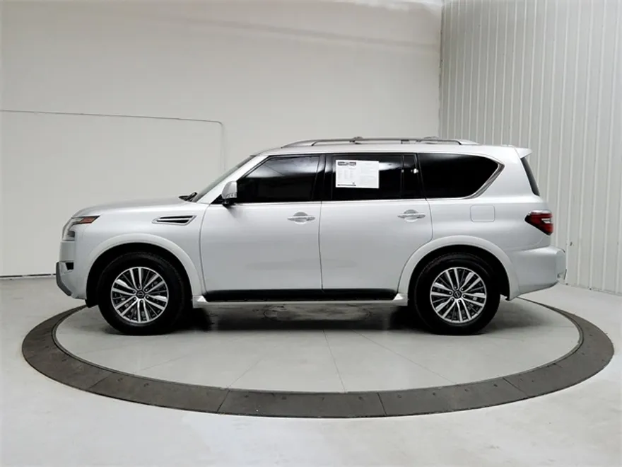 2023 Nissan Armada SL photo 1