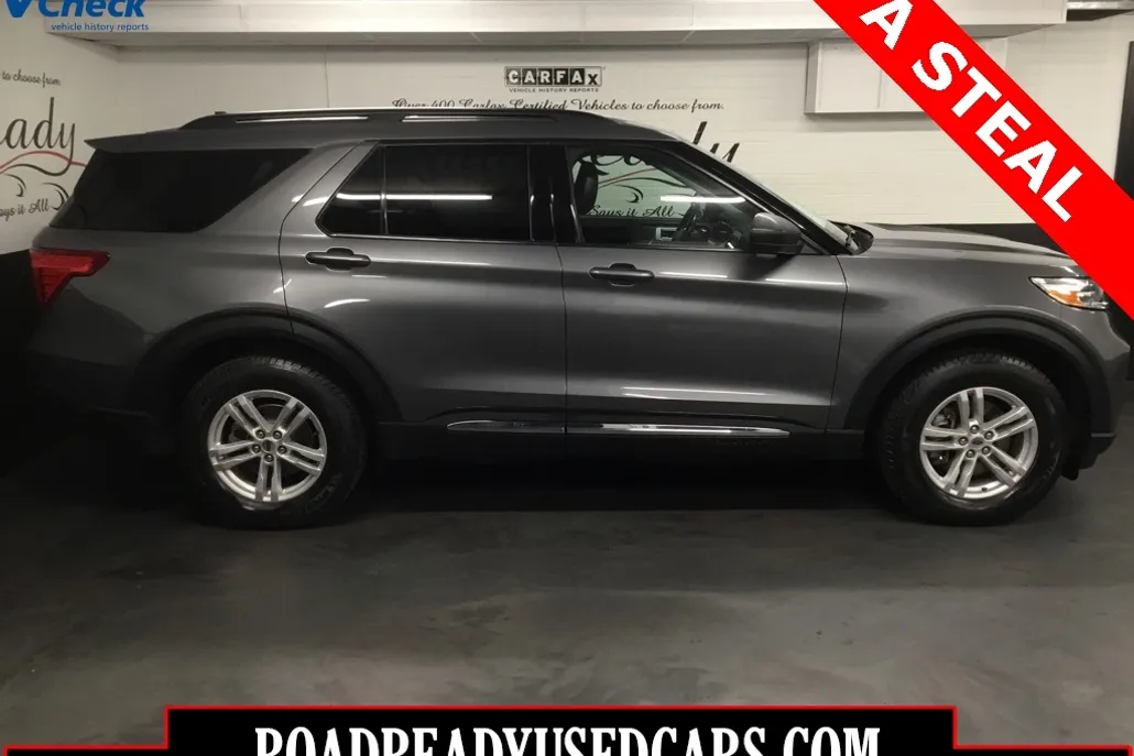 2022 Ford Explorer XLT photo 1