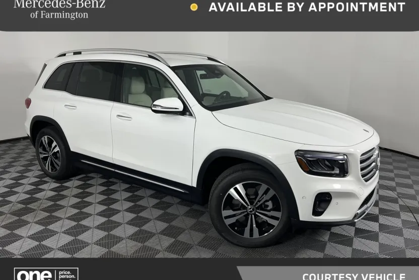 2025 Mercedes Benz GLB 250 4MATIC photo 1