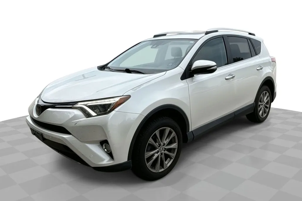 2016 Toyota RAV4 Limited photo 1