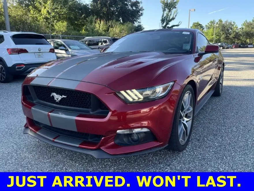 2016 Ford Mustang GT Premium photo 1