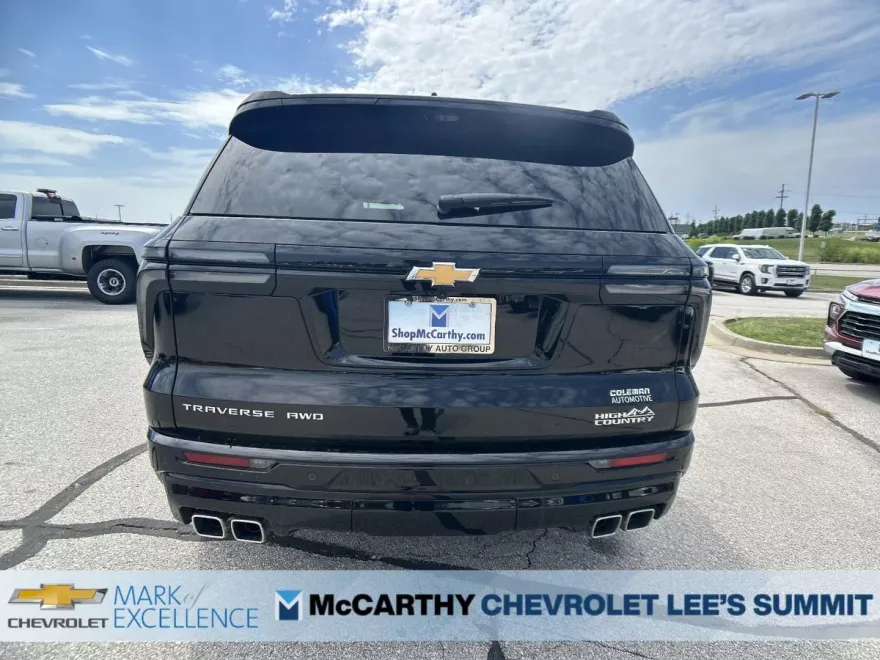 2025 Chevrolet Traverse High Country photo 1