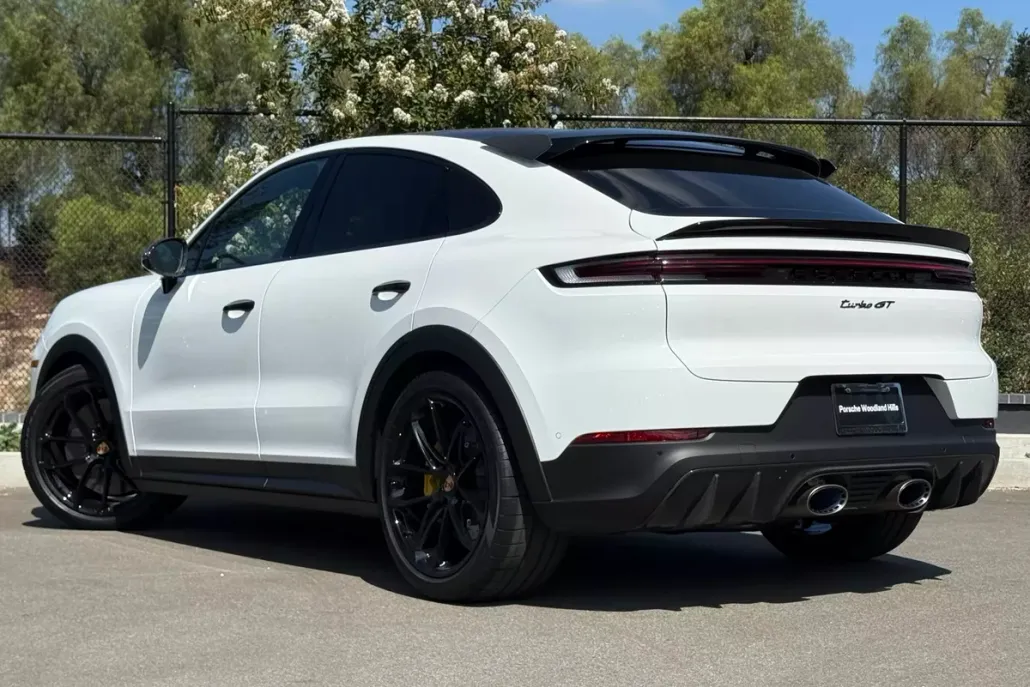 2025 Porsche Cayenne Turbo GT photo 1
