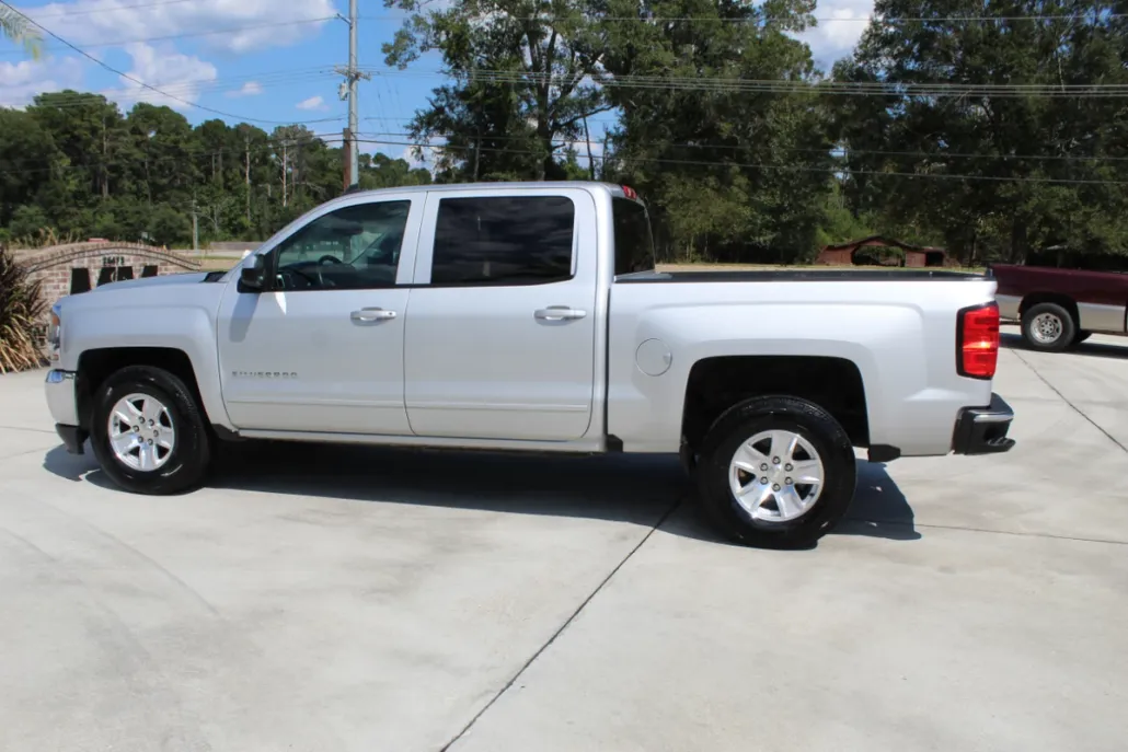 2016 Chevrolet Silverado 1500 LT photo 1