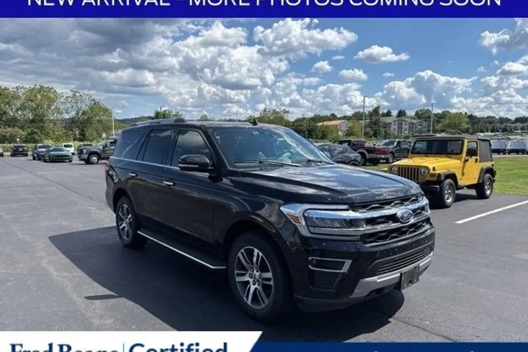 2023 Ford Expedition Limited photo 1