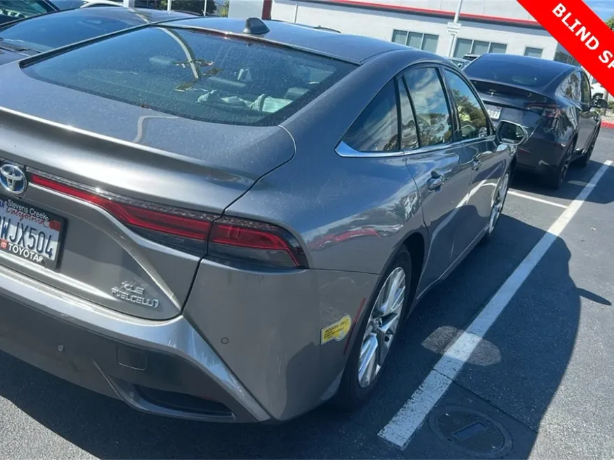 2022 Toyota Mirai XLE photo 1