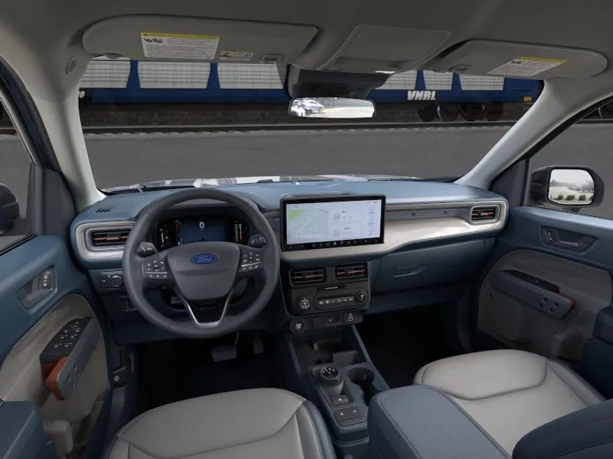 2025 Ford Maverick Lariat photo 1