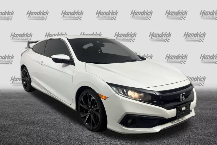 2019 Honda Civic Sport photo 1