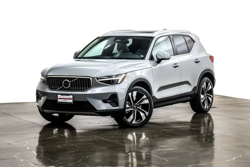 2024 Volvo XC40 AWD Ultimate photo 1