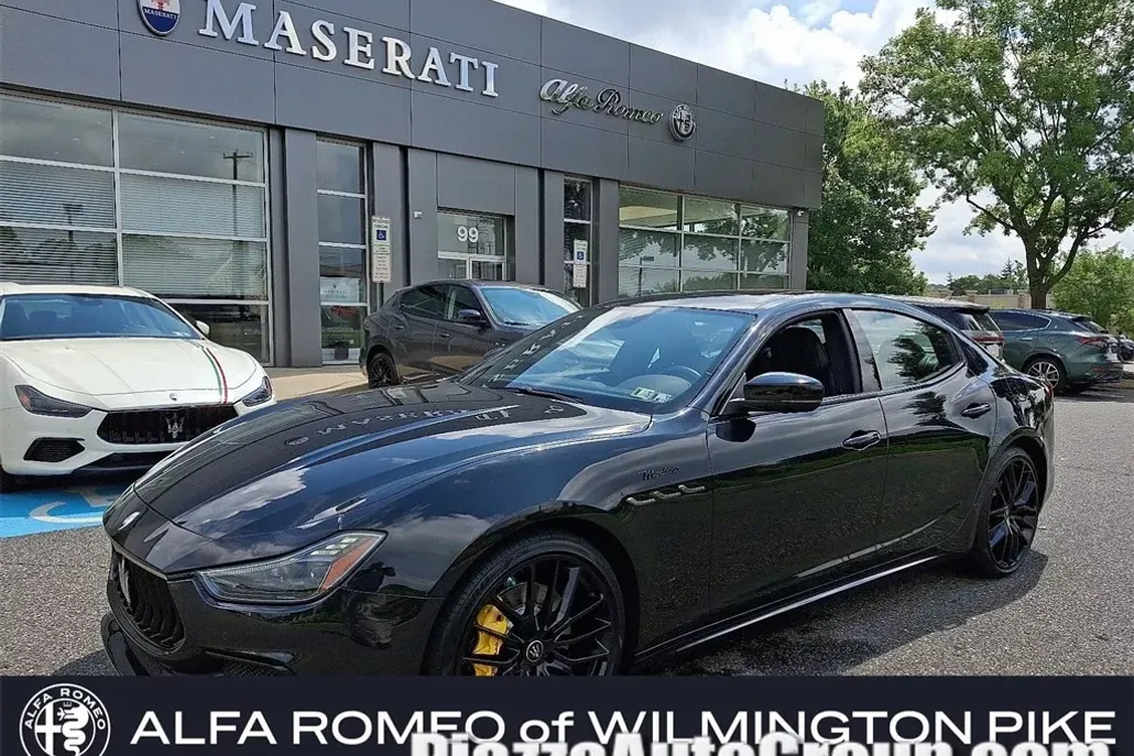 2022 Maserati Ghibli Modena Q4 photo 1