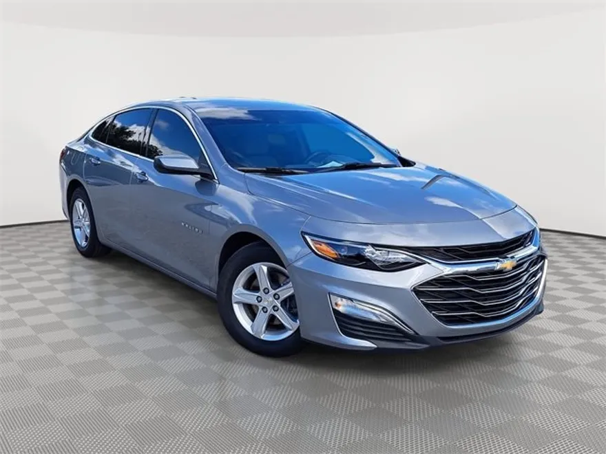 2024 Chevrolet Malibu photo 1