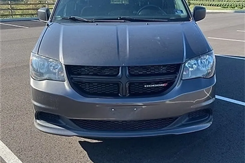 2015 Dodge Grand Caravan SE photo 1