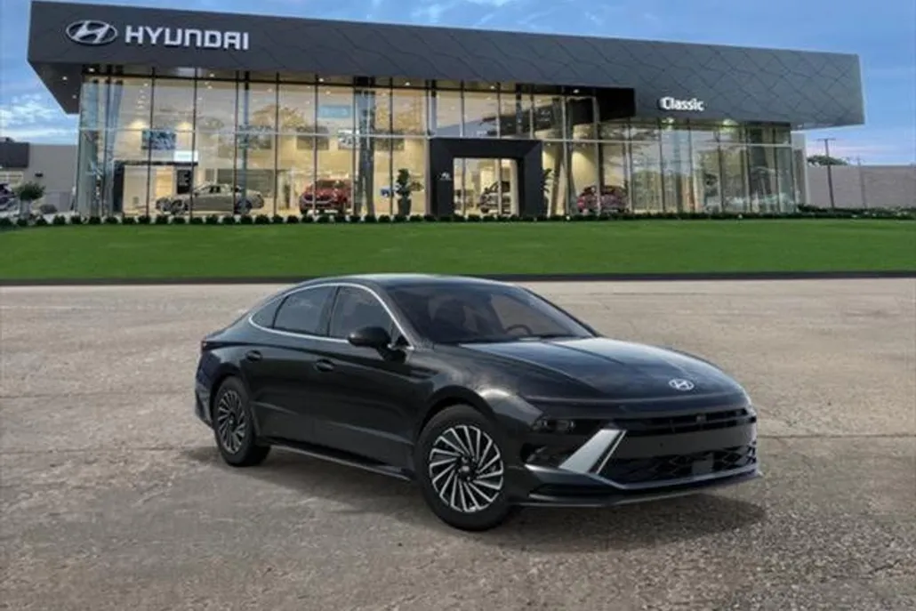 2025 Hyundai Sonata Hybrid Limited photo 1