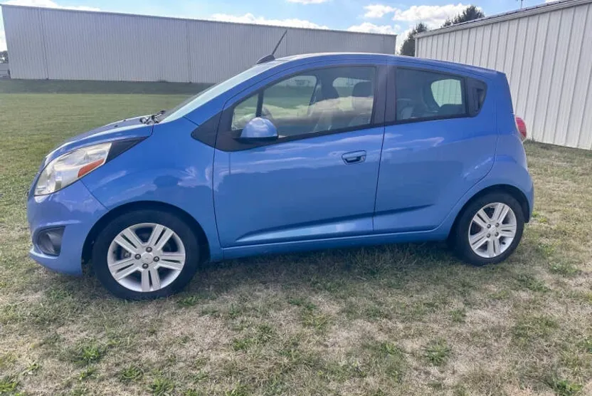 2015 Chevrolet Spark 1LT photo 1