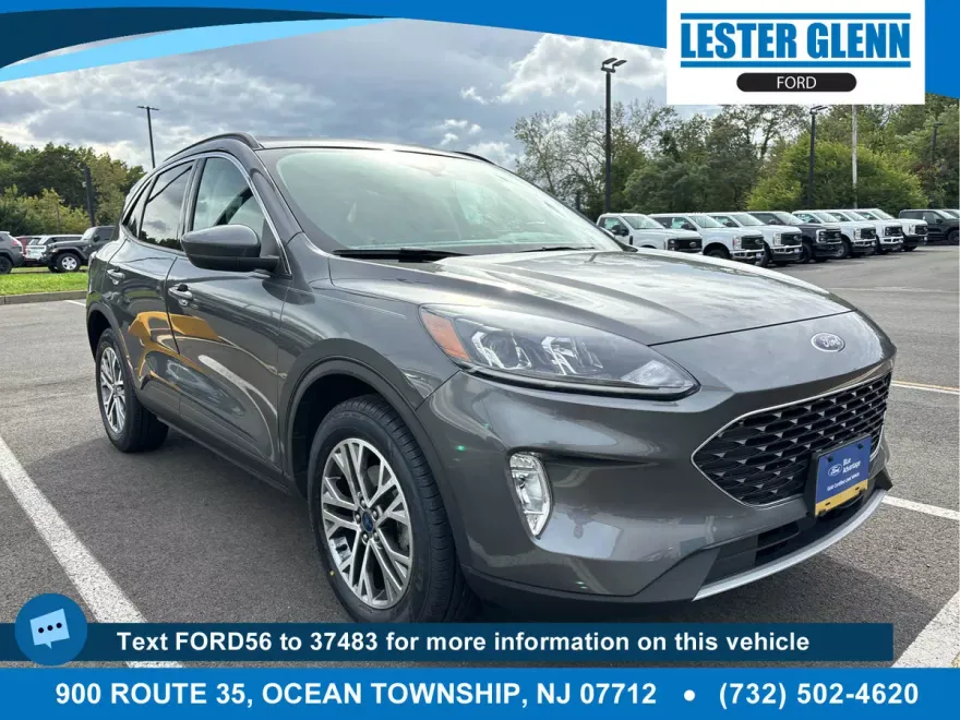 2022 Ford Escape SEL photo 1