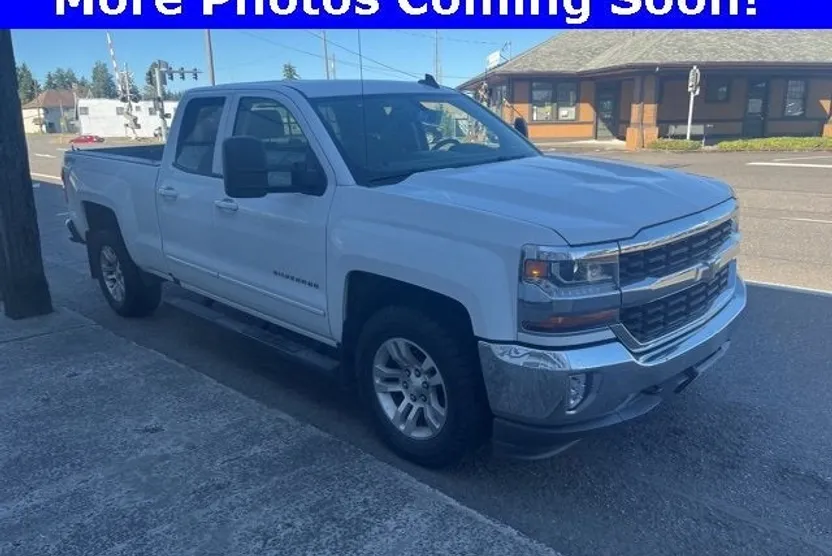 2018 Chevrolet Silverado 1500 LT photo 1