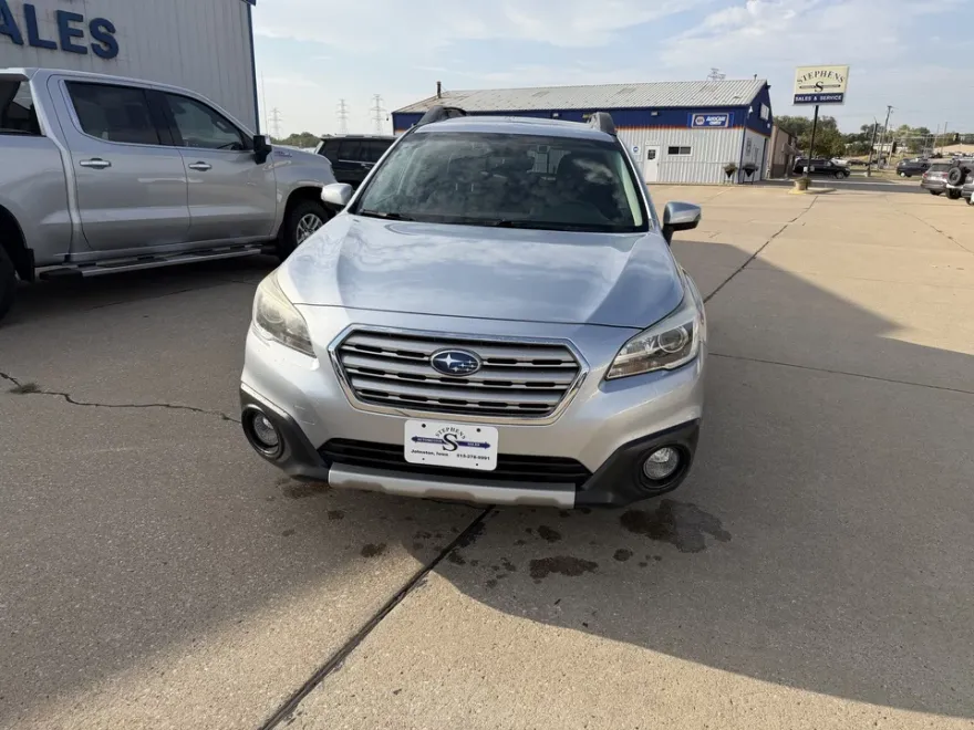 2017 Subaru Outback Limited photo 1