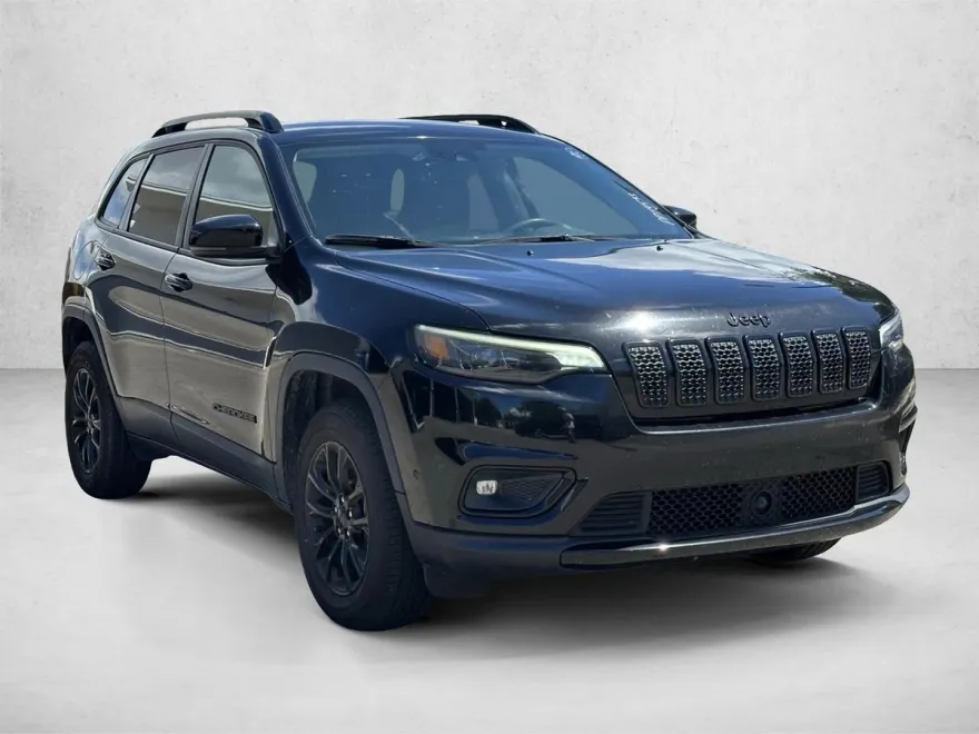 2023 Jeep Cherokee Altitude Lux photo 1