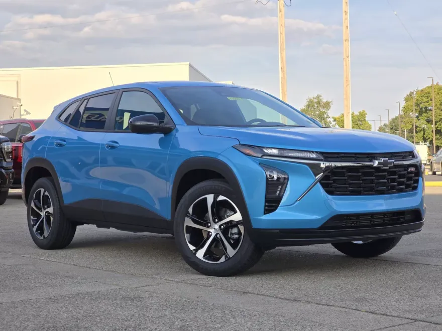 2025 Chevrolet Trax photo 1
