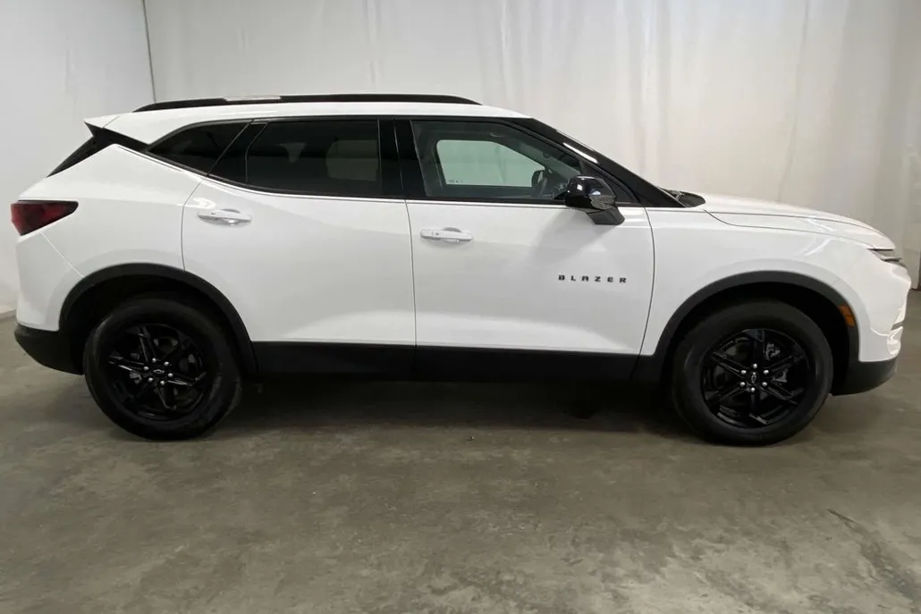 2023 Chevrolet Blazer 2LT photo 1