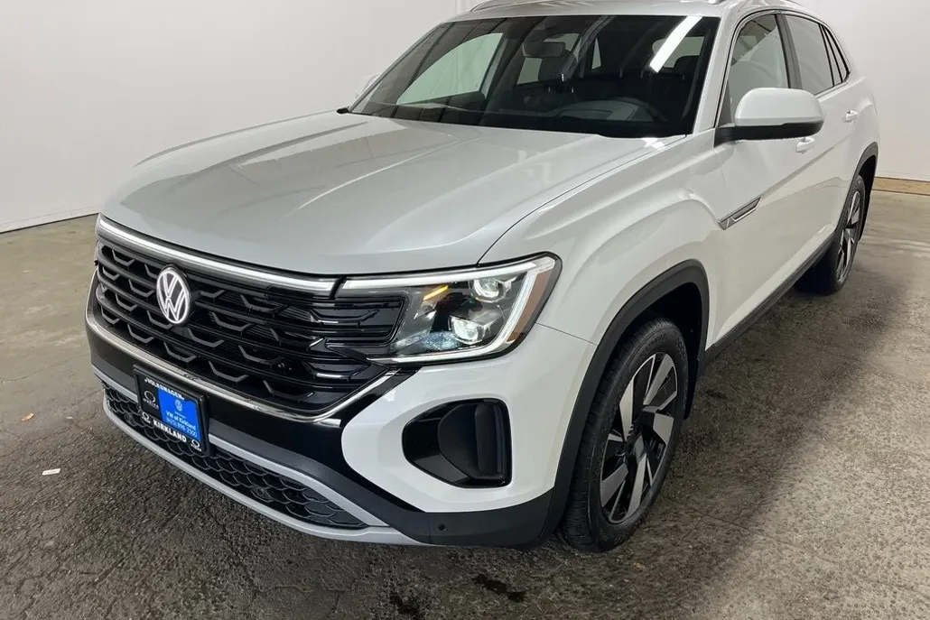 2025 Volkswagen Atlas Cross Sport SEL photo 1