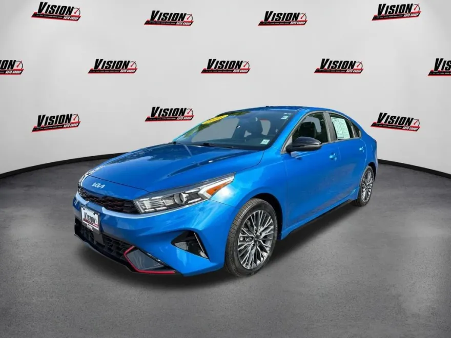 2024 Kia Forte GT-Line photo 1