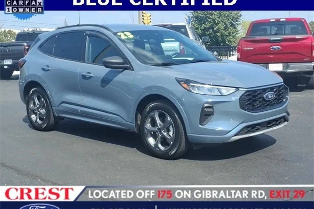 2023 Ford Escape ST-Line photo 1