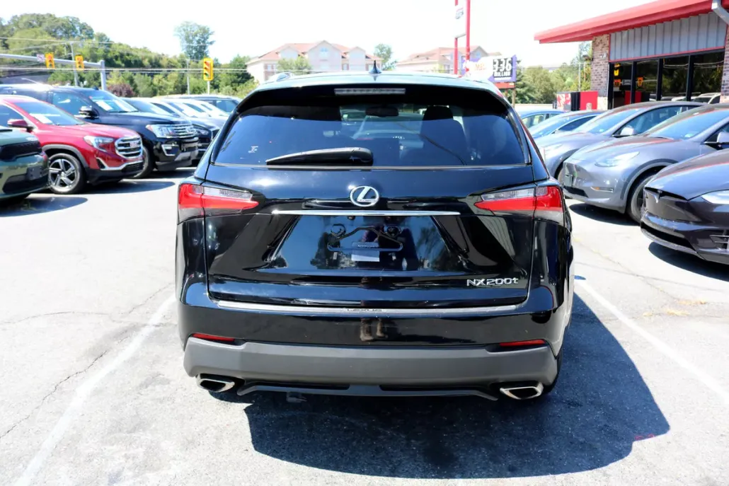 2017 Lexus NX 200t Luxury photo 1