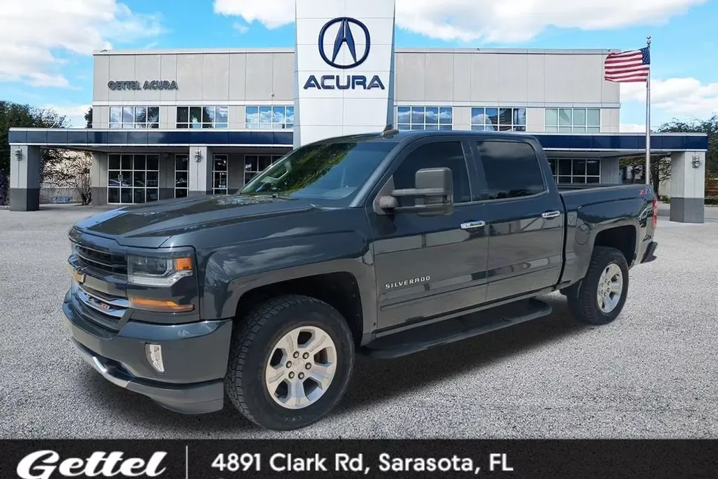 2018 Chevrolet Silverado 1500 LT photo 1