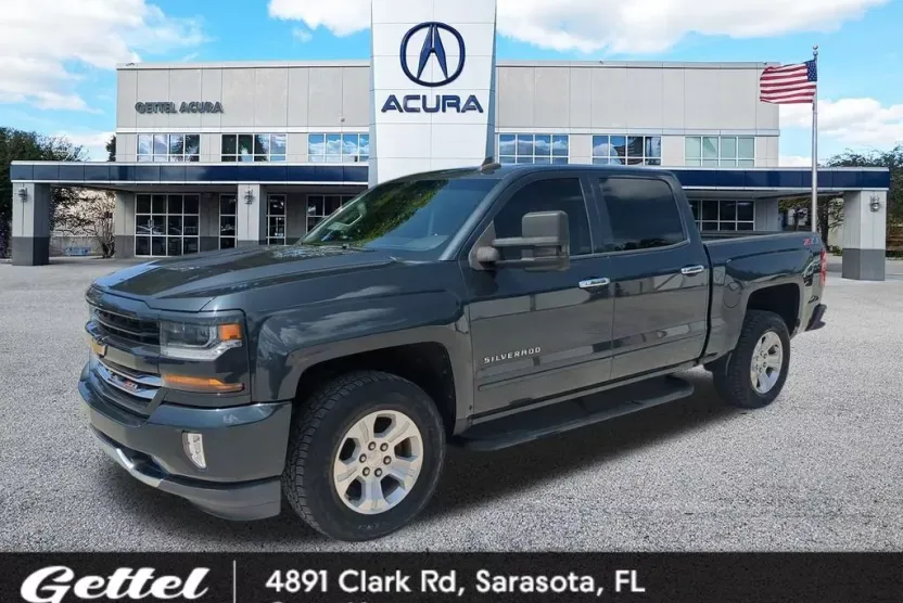 2018 Chevrolet Silverado 1500 LT photo 1