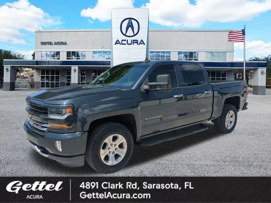 2018 Chevrolet Silverado 1500 LT photo 1