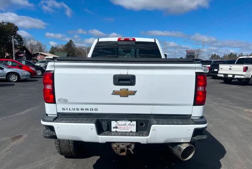 2017 Chevrolet Silverado 2500HD High Country photo 1