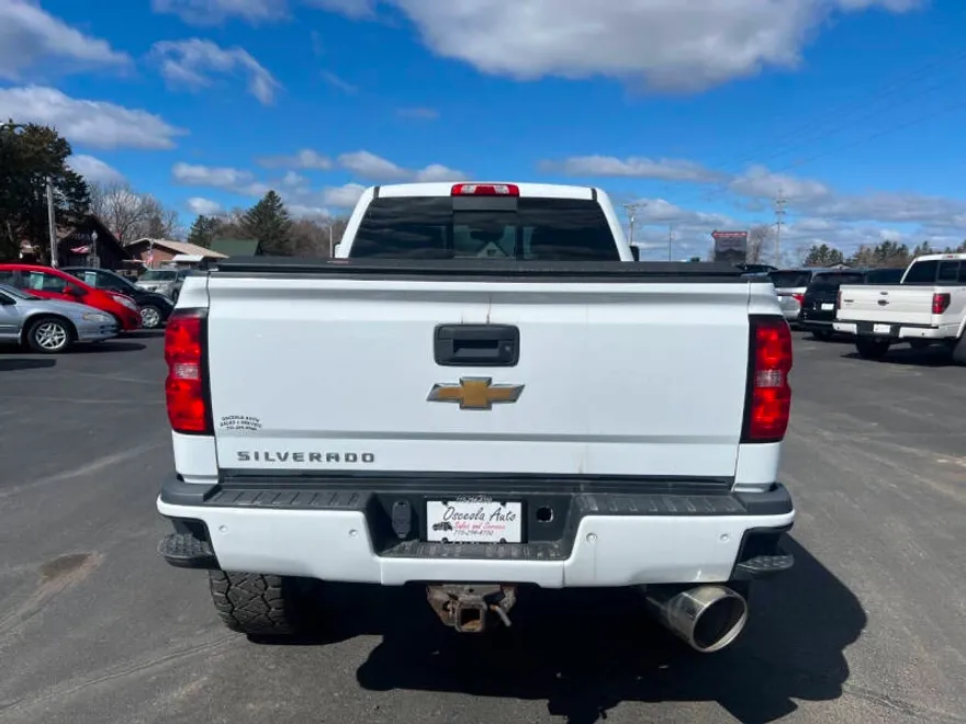 2017 Chevrolet Silverado 2500HD High Country photo 1