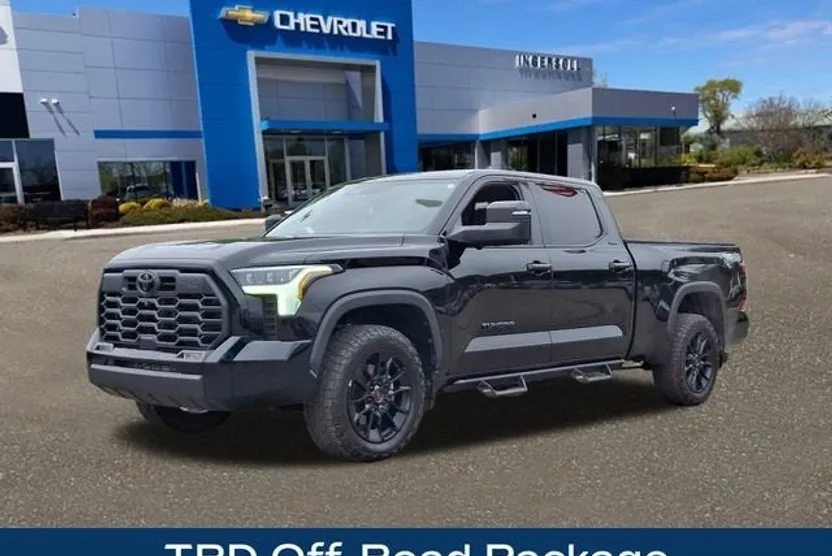 2023 Toyota Tundra Limited photo 1