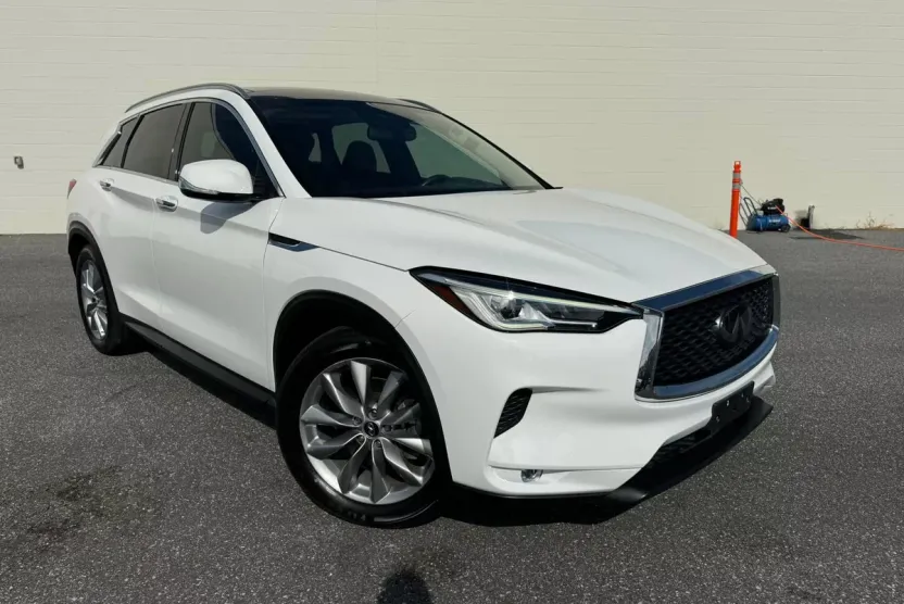 2019 Infiniti QX50 Luxe photo 1