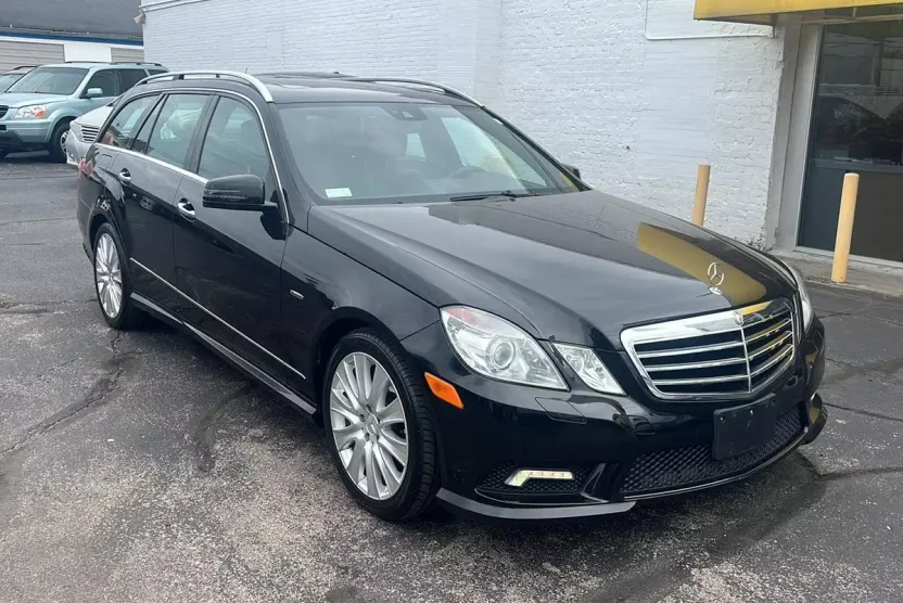 2011 Mercedes Benz E 350 Sport photo 1