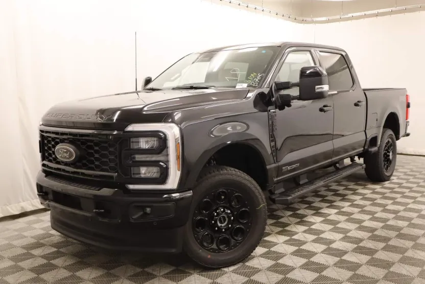 2025 Ford F-250 Lariat photo 1